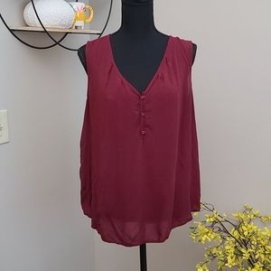 Large Old Navy Maroon sleevless top